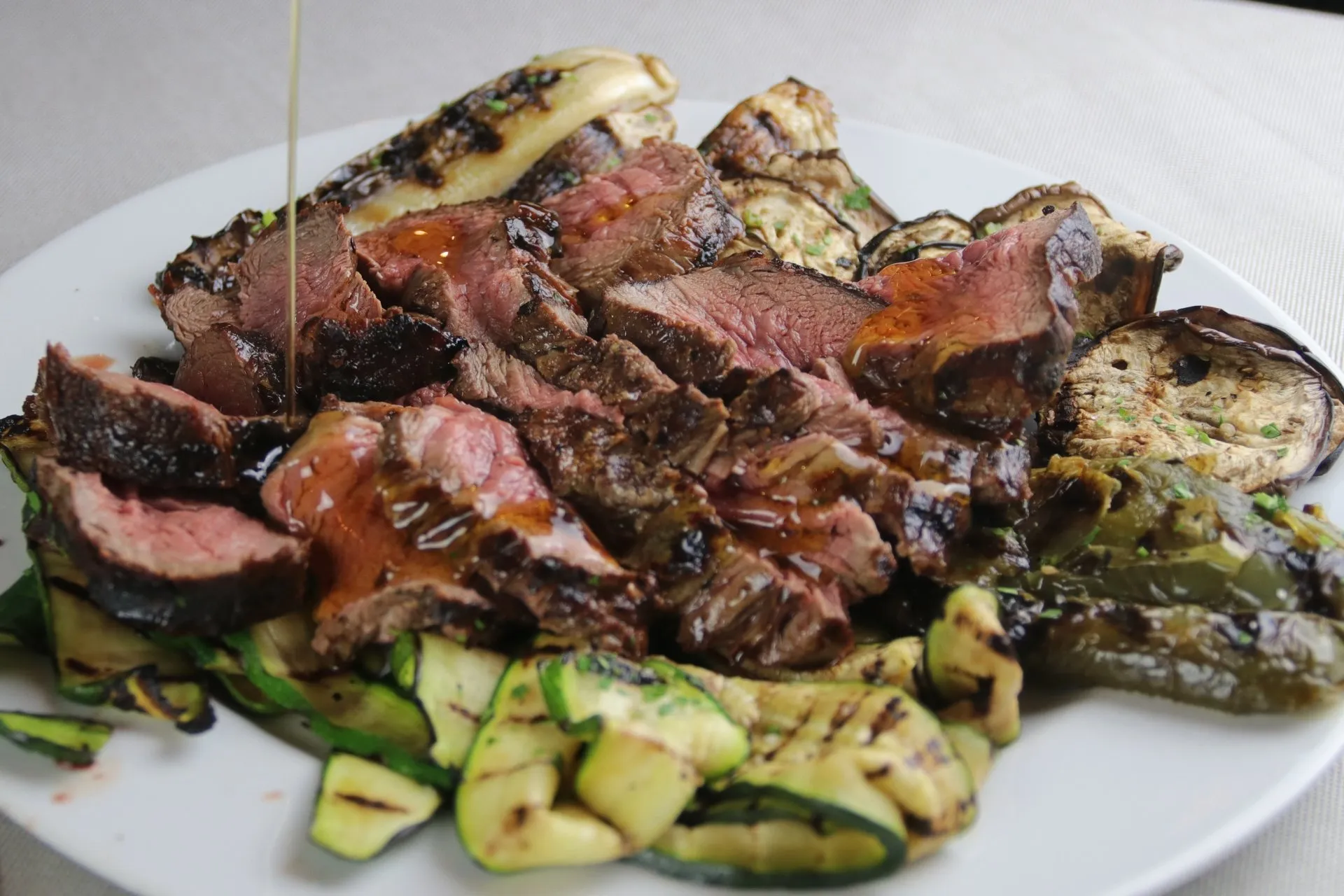 Tagliata con verdure grigliate